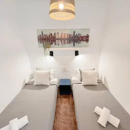 Cozy & Bright Flat Centre Lägenhet